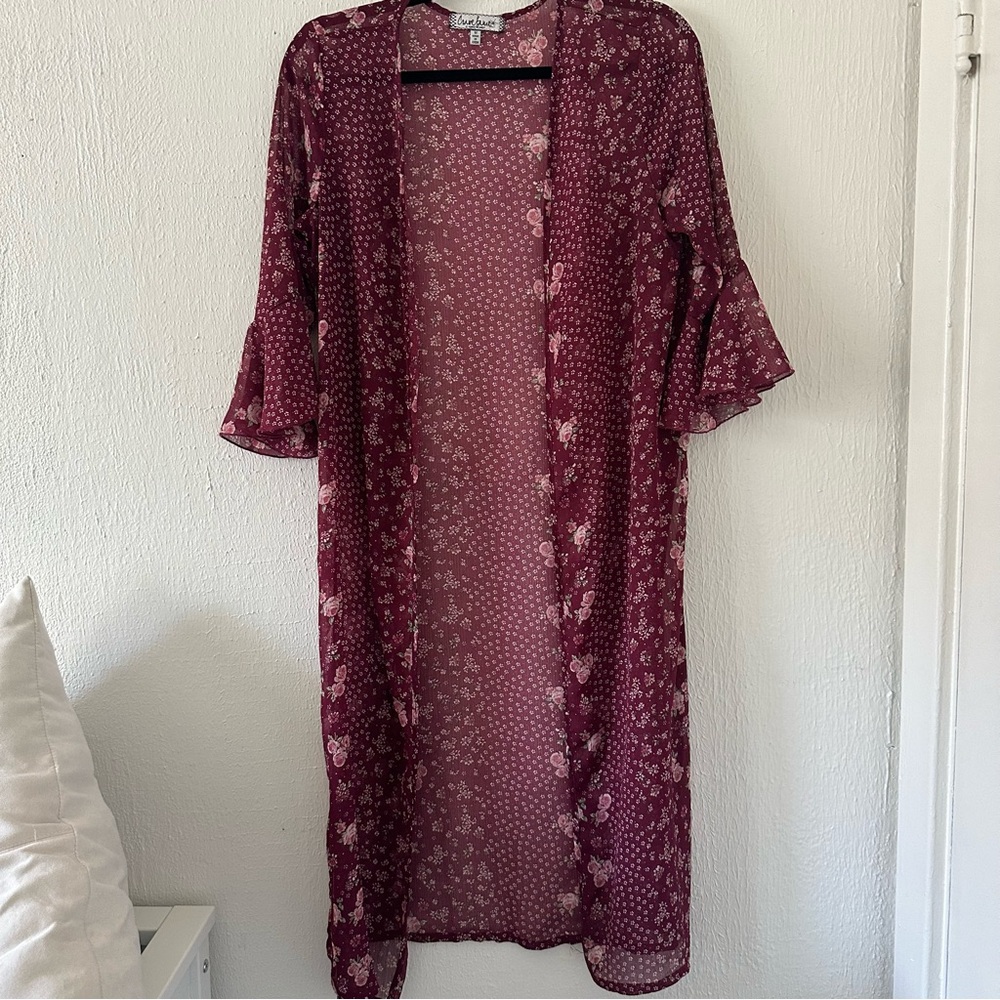 Crave Fame by almost famous maroon Duster with 1/2 sleeve and slits some pulling
